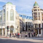 Full-Day Iconic Sights of LA, Hollywood, Beverly Hills, Beaches and More - Venice Beach and Its Artistic, Surfing Legacy