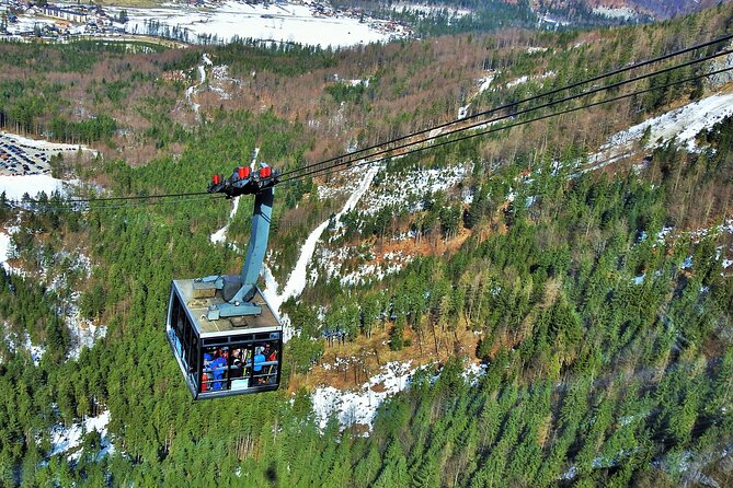 Full-Day Minivan Tour From Salzburg to Hallstatt with 5 Fingers,Lakes&Mountains - Scenic Drive through the Lakes and Mountains District