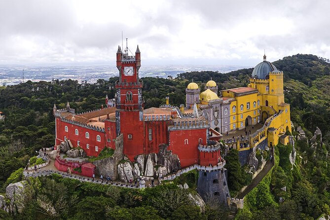 Full-day Private Tour to Sintra and Cascais from Lisbon - Visiting Sintras Most Recognizable Palace: The Park and National Palace of Pena
