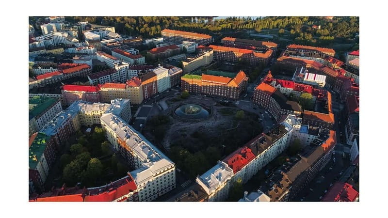 Full-Day Tour of Helsinki Landmarks and Porvoo's Old Town - Helsinki Cathedral: A White Landmark Over Senate Square
