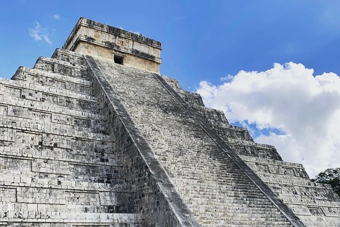 Full day tour to Chichén Itzá, Valladolid and Cenote, tour from Cancun - Discovering Valladolid’s Colonial Charm