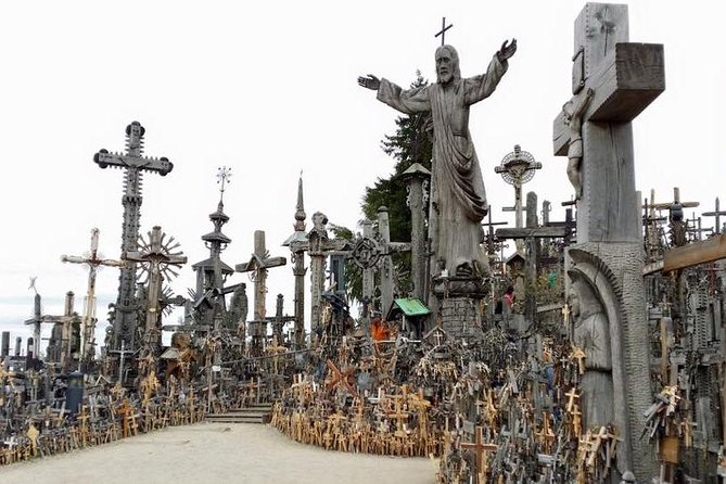 Full-Day Tour to the Hill of Crosses and Rundale Palace in Latvia from Vilnius - From Vilnius to the Hill of Crosses: A Spiritual Landmark