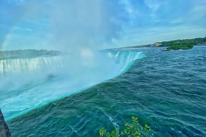 Full-Day Trip to Niagara Falls - Exploring Niagara Falls’ Main Viewing Spot: Table Rock Welcome Centre