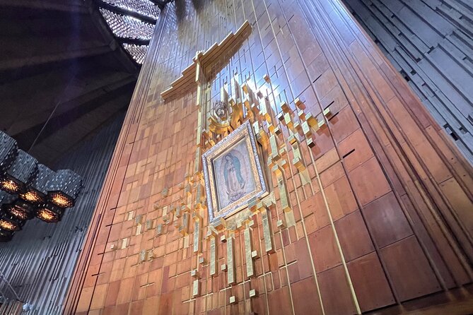 Full Visit of the Virgin of Guadalupe's village in private tour - Meeting Point and Transportation Experience