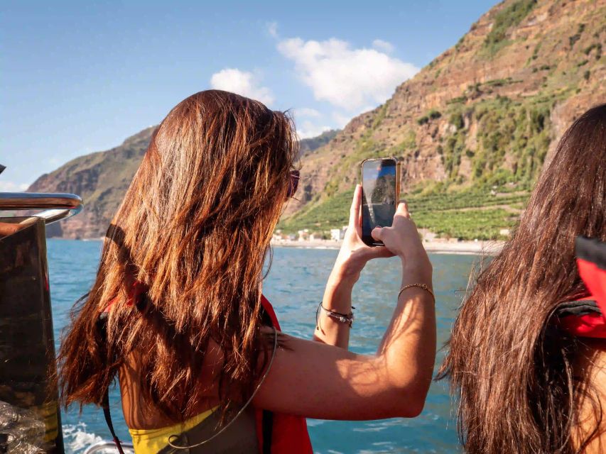 Funchal: Speedboat SEE THE ISLAND AND LIFE AT SEA - The Excitement of a Speedboat Ride in Funchal