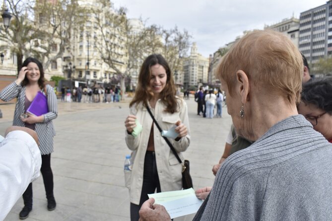 Games and History Walking Tour in the Center of Valencia - Exploring Valencia’s Landmarks: From Plaza de Toro to Torres de Serrans