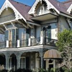 Garden District Walking Tour of New Orleans - The Allure of the Mansion-Lined Streets