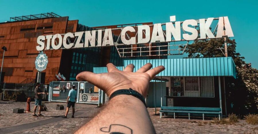 Gdask Solidarity Tour - The Tour Begins at Plac Solidarnoci 1