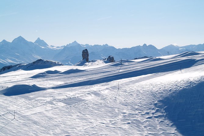 Geneva: Riviera Col du Pillon Glacier 3000- High Level Experience - Exploring the charming village of Les Diablerets