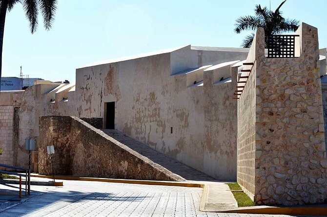 Getting to know the cultural heritage of Campeche on a walking tour - Exploring the Historic Center of San Francisco de Campeche
