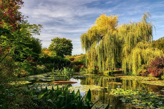 Giverny Private Tour: Monet's House & Garden - The Charm of Giverny’s Village and Its Artistic Atmosphere