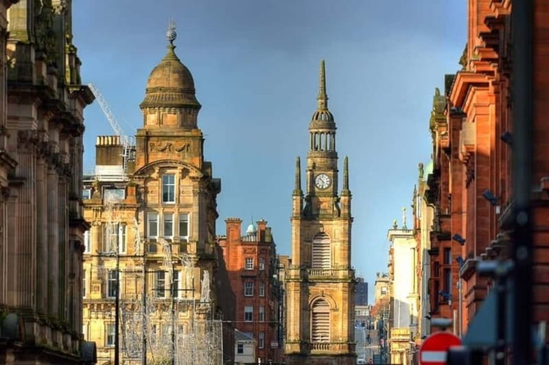 Glasgow: Must-See Attractions Guided Walking Tour - Meet in the Vibrant Heart of Glasgow: George Square