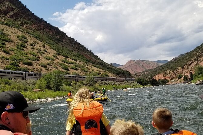 Glenwood Springs Short and Mild Rafting Trip - Starting Point: Riverside Location in Glenwood Springs