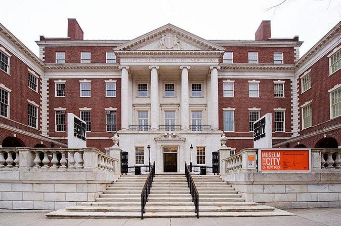 Gossip Girl Uptown Filming Locations Tour in a Vintage Car - Starting Point at Central Park Cafe on 7th Avenue