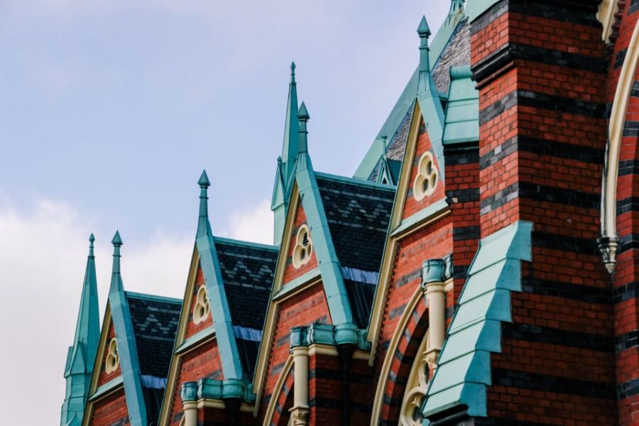 Gothenburg: Express Walk with a Local in 60 minutes - Starting at the Poseidon Statue: Where the Adventure Begins