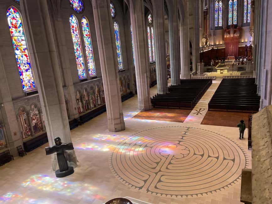 Grace Cathedral Guided Tour: Experience the Wonder - Discovering the Historic Landmarks Inside Grace Cathedral