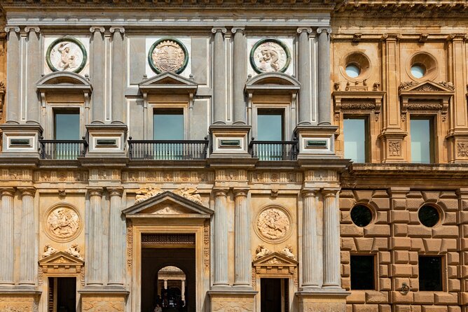 Granada (Alhambra) Scavenger Hunt and Sights Self-Guided Tour - Starting Point at Pilar de Carlos in Granada