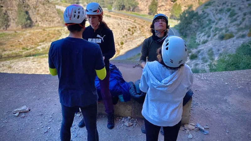 Granada: Belaying Course in a Climbing Falls - The 2-Day Itinerary: From Basics to Advanced Fall Techniques