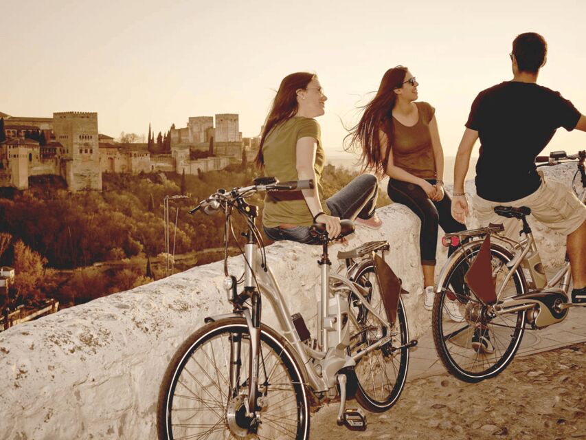 Granada: Electric Bike Tour of Albayzin and Sacromonte - The Route: From the Riverside to the Mirador