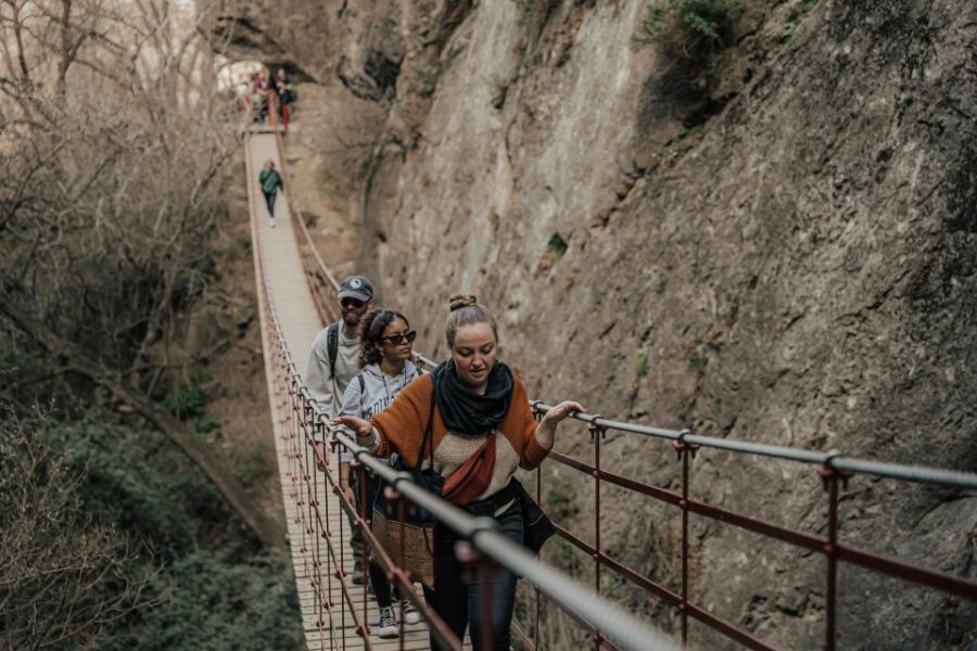 Granada: Los Cahorros Guided Afternoon Hiking Tour - Starting Point at Plaza de la Romanilla