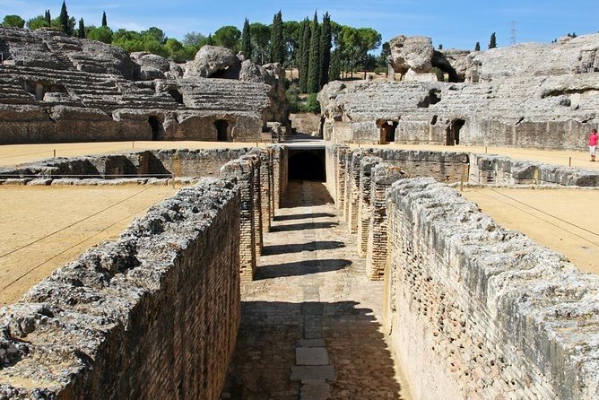 Group Excursion from Seville to Italica (Seville Roman Town) - Starting Point and Logistics for the Seville Tour