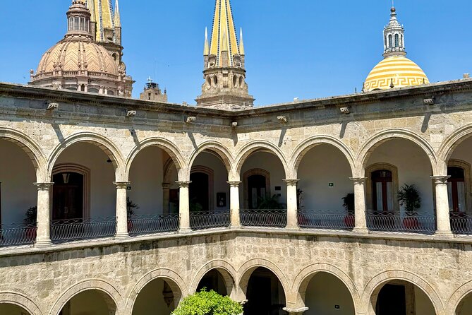 Guadalajara City Center Walking Tour - Exploring the Largest Public Square: Plaza de la Liberacion