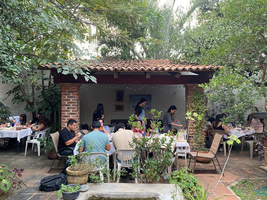 Guadalajara: Creative Ceramic Experience with Pizza and Wine - The Art and Craft of Ceramic Making in Guadalajara