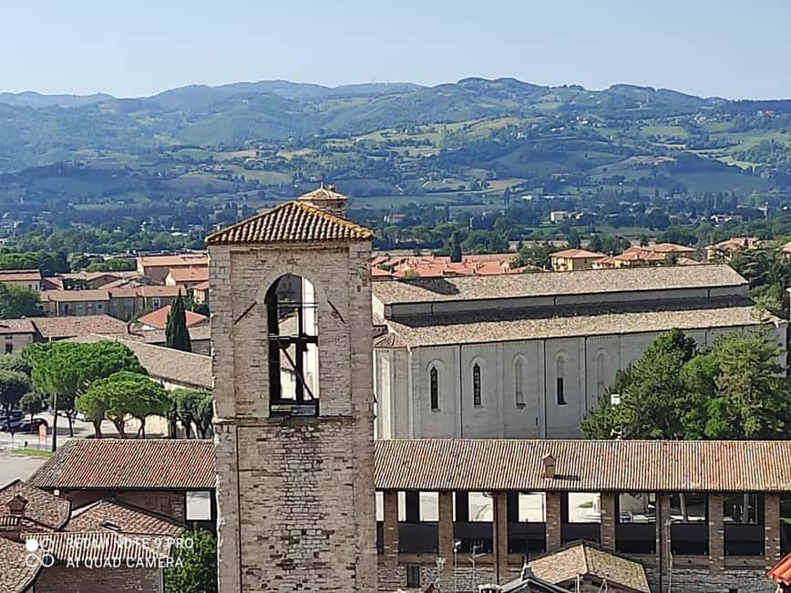 Gubbio guided tour with lunch & Visit of Sant'Ubaldo Church - Starting in Gubbio’s Ancient Piazza dei Quaranta Martiri