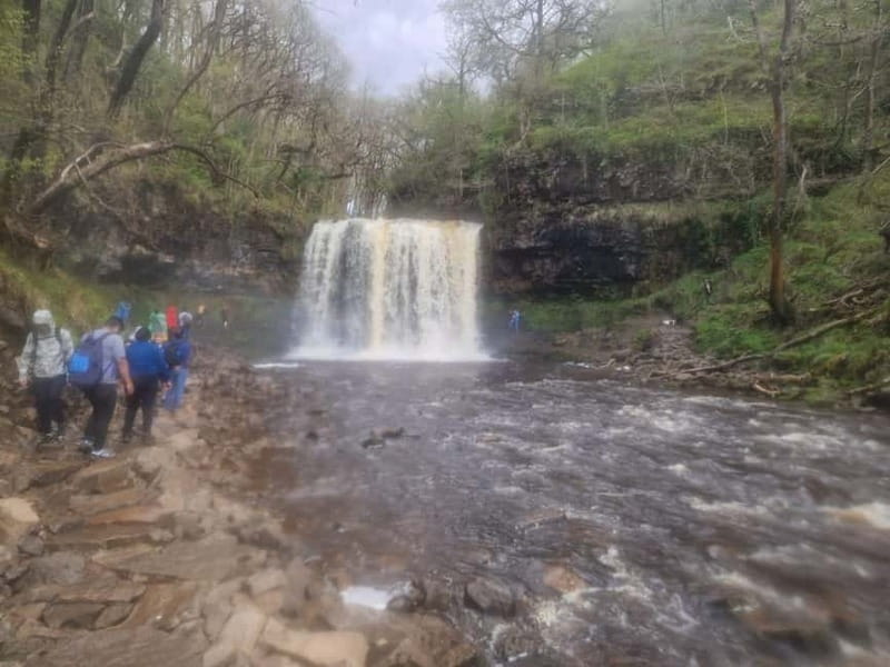 Guided Breacon Beacons 4 waterfalls in day hike from Cardiff - Convenient Departure from Cardiffs Tiny Rebel