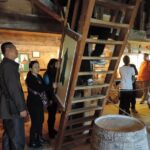 Guided Day Trip - Volendam, Zaanse Schans, Marken & Edam - Discovering Marken’s Traditional Clog-Making and Historic Charm