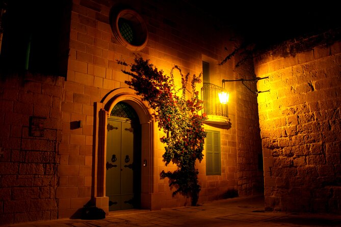 Guided Night Tour of Valletta Waterfront, Mdina and Rabat - Valletta’s Nighttime Fortifications and Bastions