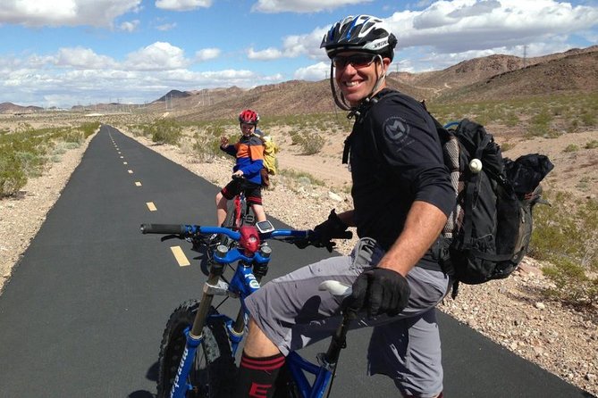 Guided or Self-Guided Road Bike Tour of Red Rock Canyon - Bike Options: Hybrid vs. Road Bikes