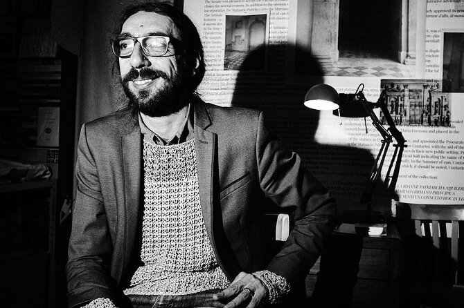 Guided Shared Experience on ONEROOM Books - An Intimate Setting in the Heart of Rome at ONEROOM Books