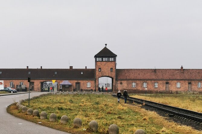 Guided Tour from Krakow to Auschwitz Birkenau with Transfer - Exploring Auschwitz II Birkenau: The Largest Camp