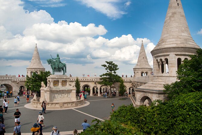 Guided Tour in Budapest Castle District - Practical Details: Meeting Point and Group Size