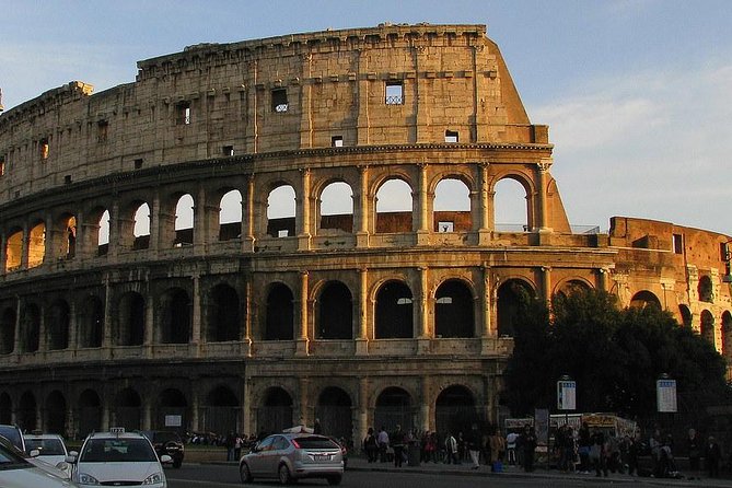 Guided tour of Colosseum, Roman Forum and Palatine hill - In-Depth Tour of the Colosseum with Engaging Narration
