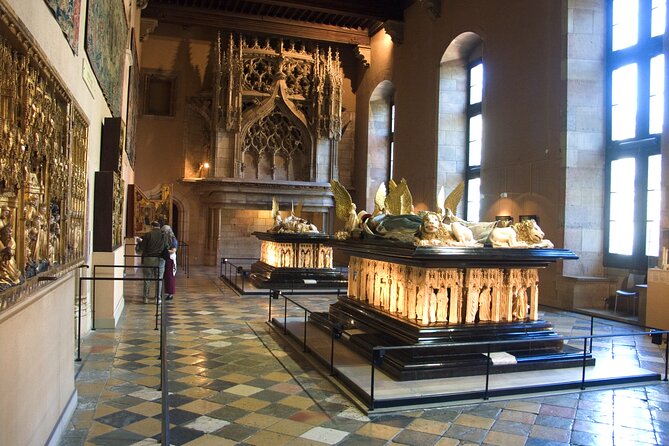 Guided tour of Dijon with your private professional guide! - Sampling Local Flavors at Dijon’s Market Halls