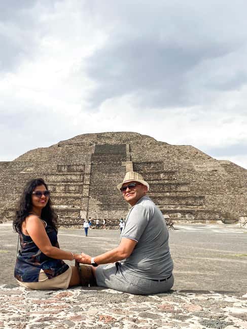 Guided tour of Mexico City: Teotihuacan, Guadalupe, and the Mexica city of Tlatelolco - The Tours Starting Points and Transportation Logistics
