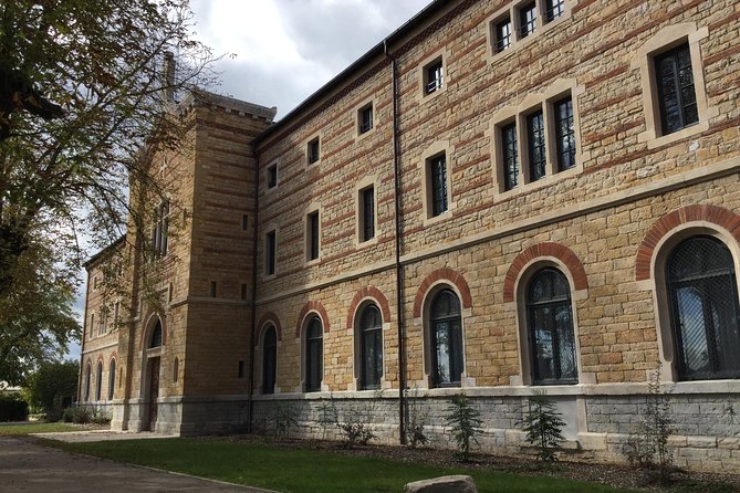 Guided tour of the Basilica of Fourvière and Gallo-Roman site of Lyon - The Cultural Significance of Fourvière Hill