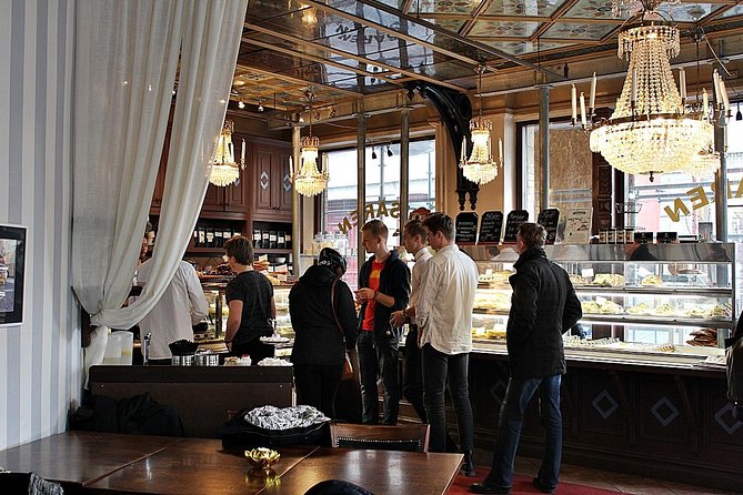 Haga Sightseeing Tour - The Charm of Landshövdingehus Architecture