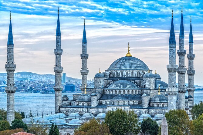Half-Day Morning Walking Tour of Byzantine Relics in Istanbul - The Blue Mosque: An Architectural Marvel with Six Minarets
