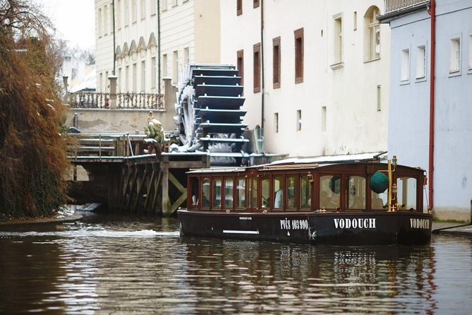 Half-Day Private Tour of Prague + River Cruise by Luxury Mercedes - Exploring the Charles Bridge and Old Town Square