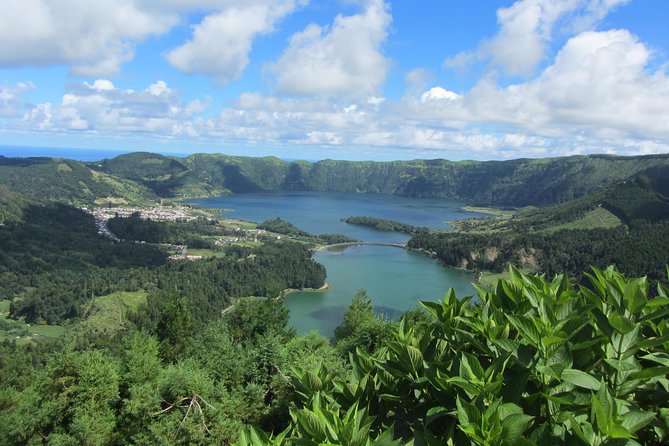 Half Day Seven Cities Tour | Half Day Seven Cities Tour (Min. 2 Persons) - Descending into the Sete Cidades Crater and Lagoons