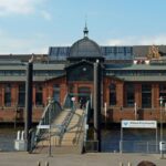Hamburg: 2-Hour Tour Along the Elbe - Starting Point at the Landungsbrücken and the Willi-Bartels-Treppe