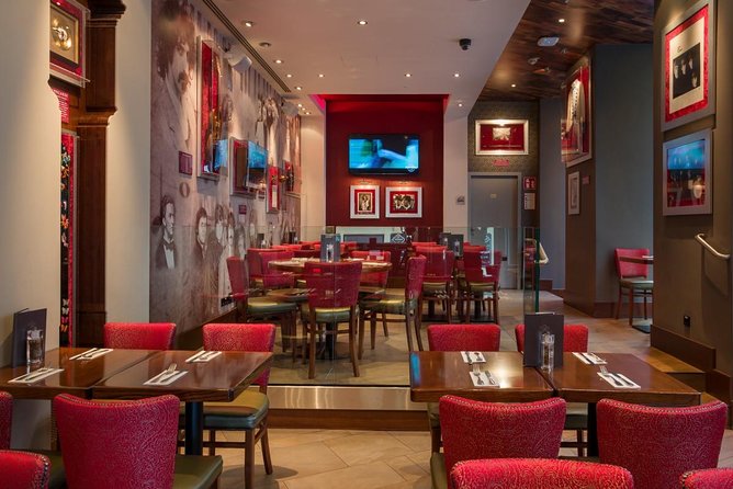 Hard Rock Cafe Vienna with Set Menu for Lunch or Dinner - Skip-the-Line Entry and Booking Flexibility