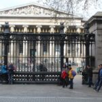 Heathrow Airport to Central London Private Round Trip Transfer - How the Private Transfer Service Works from Heathrow Airport