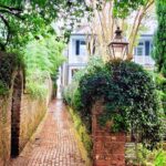 Hidden Alleyways and Historic Sites Small-Group Walking Tour - Visiting Rainbow Row: The Longest Georgian Row Houses in the US