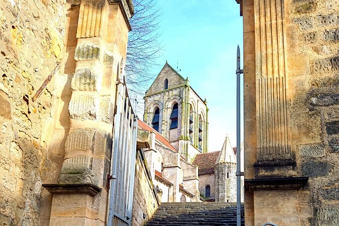 Hiking Adventure in Van Gogh's Footsteps with 6 miles walk - Visiting Van Gogh’s Last Residence and Haunts