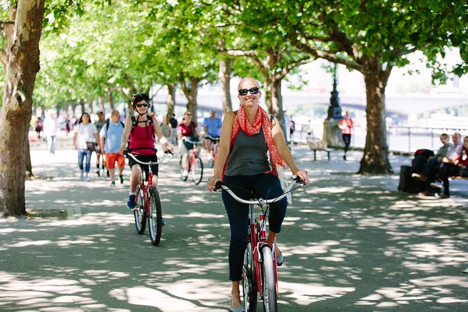 Hilton Head Island Bike Rentals - Riding Along the Beach: 12 Miles of Coastal Trails