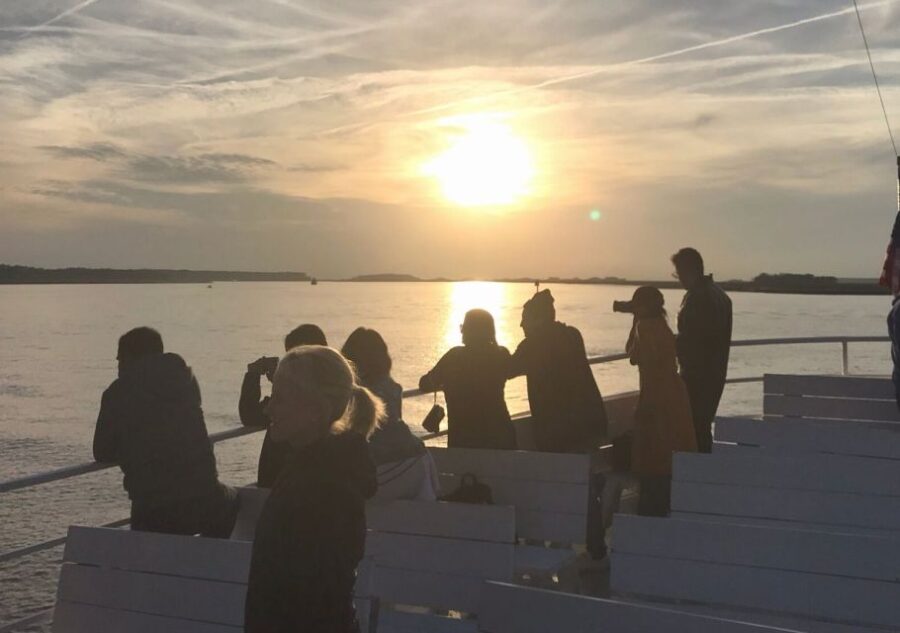 Hilton Head Island: Sunset Dolphin Cruise - Meeting Point at Harbour Town Lighthouse